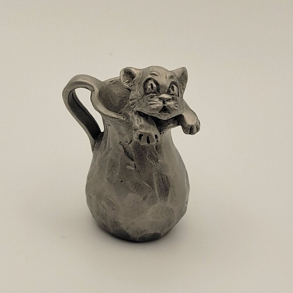 Vtg Phillip Kraczkowski Cat in a Pitcher Pewter Figurine Miniature Silver Hudson